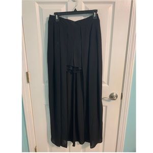 Black justify shorts